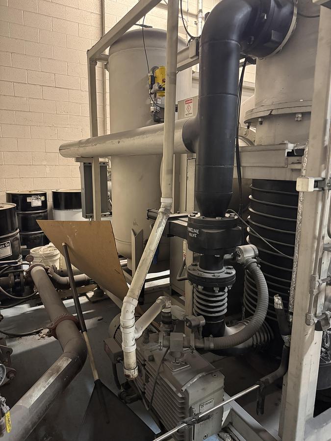 Used FURNACE SOURCE VACUUM ANNEALING FURNACE