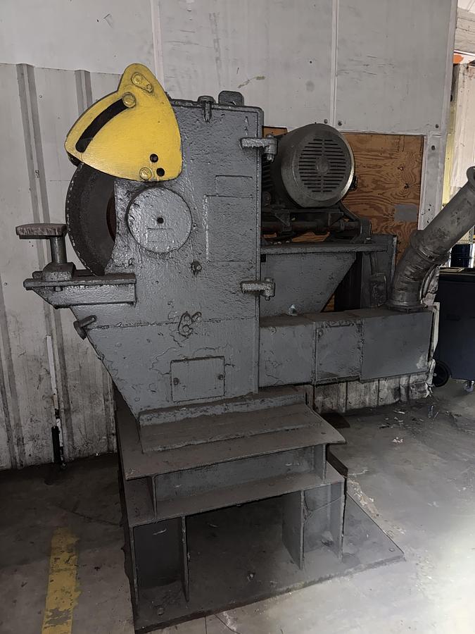 Used FOX 30" SNAP TRAP GRINDER