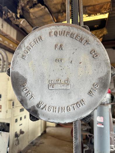 Used MODERN EQUIPMENT FA POURING DEVICE WITH LADLE