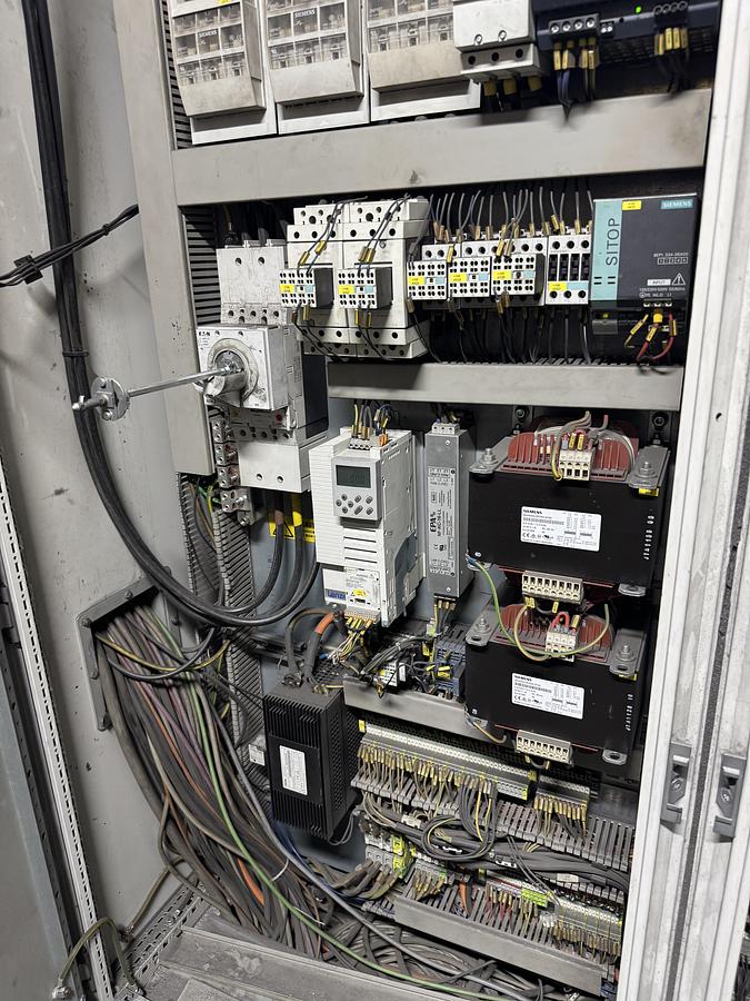 Used 2011 LAEMPE LB50V 50 LITER VERTICALLY PARTED COLD BOX CORE MACHINE