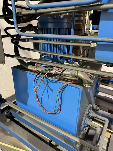 Used BERALCAST INVESTMENT CASTING WAX INJECTION PRESS