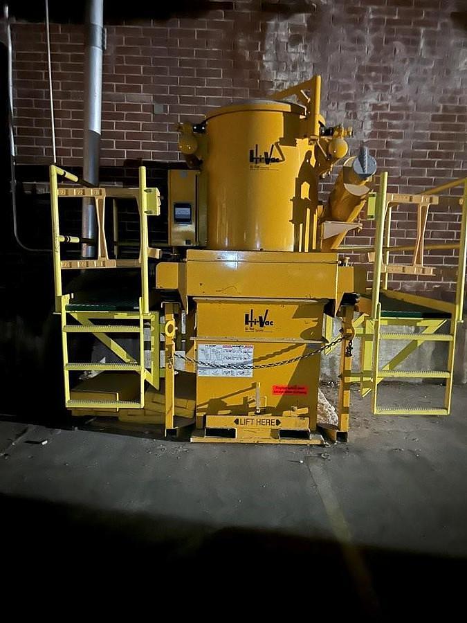 Used HI-VAC MODEL 850 HEAVY DUTY PORTABLE VACUUM