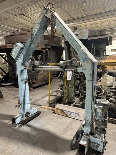 Used POWERED MOLD HANDLER (Sale Pending) SMALL