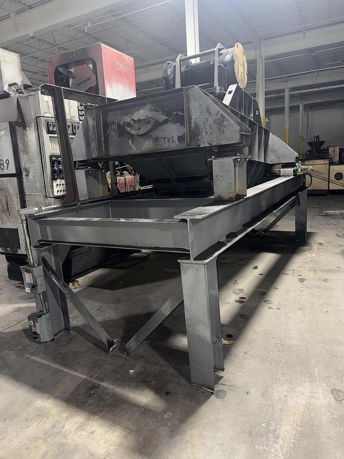 Used GENERTAL KINEMATICS SAND SCREEN