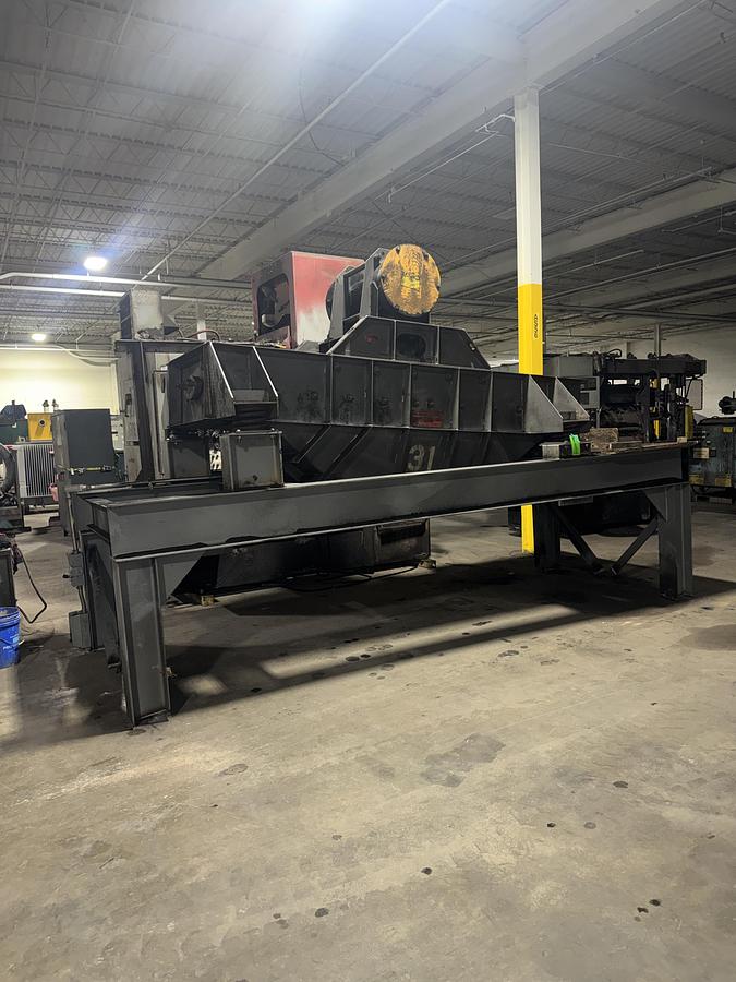 Used GENERTAL KINEMATICS SAND SCREEN
