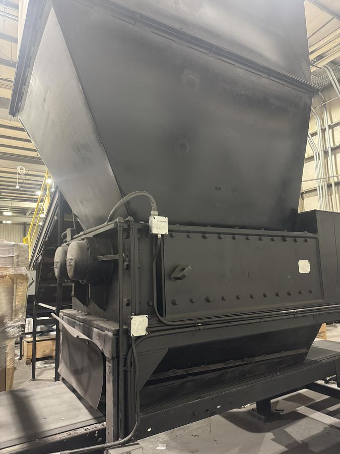 Used 1998 SSI SHREDDING SYSTEMS 2400e DOUBLE SHAFT 200 HP