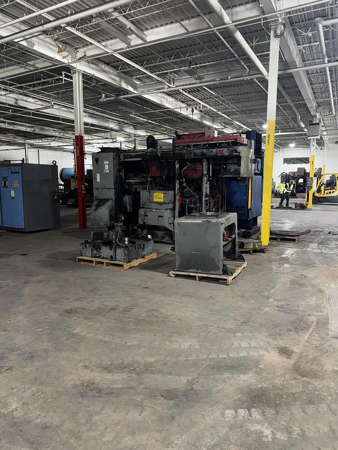 Used 2008 HUNTER XL-2024 AUTOMATIC MOLDING MACHINE