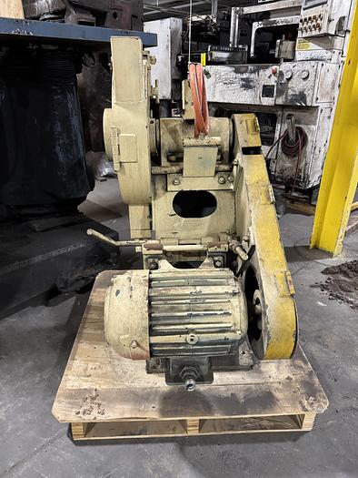 Used FOX 416-32 SINGLEND GRINDER