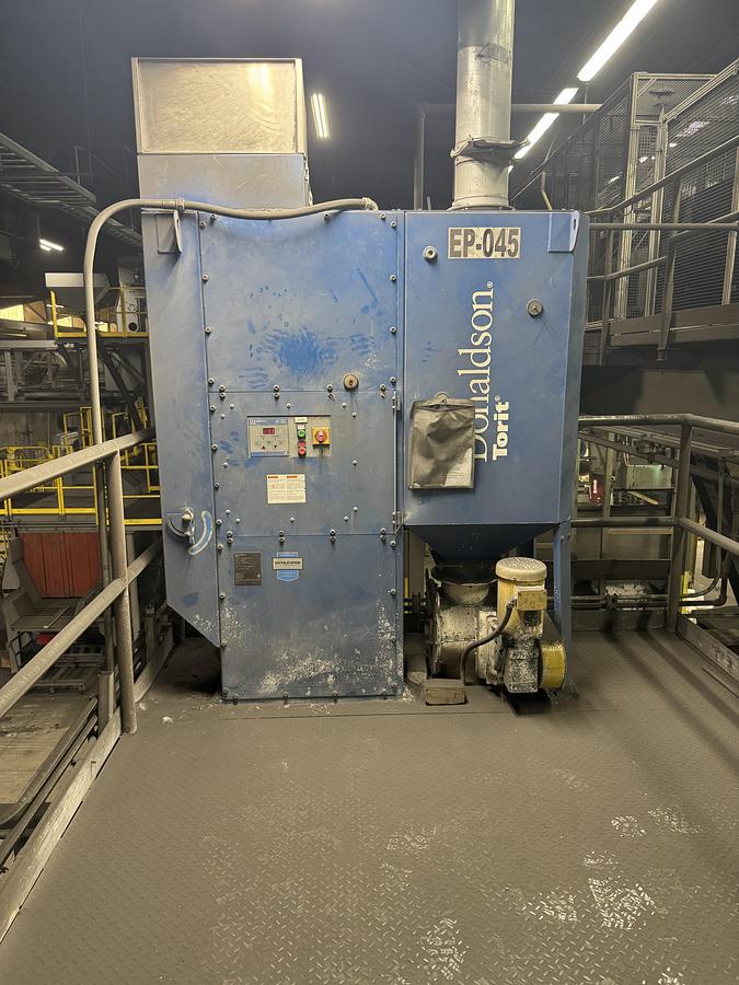 Used 2011 LAEMPE LB50V 50 LITER VERTICALLY PARTED COLD BOX CORE MACHINE