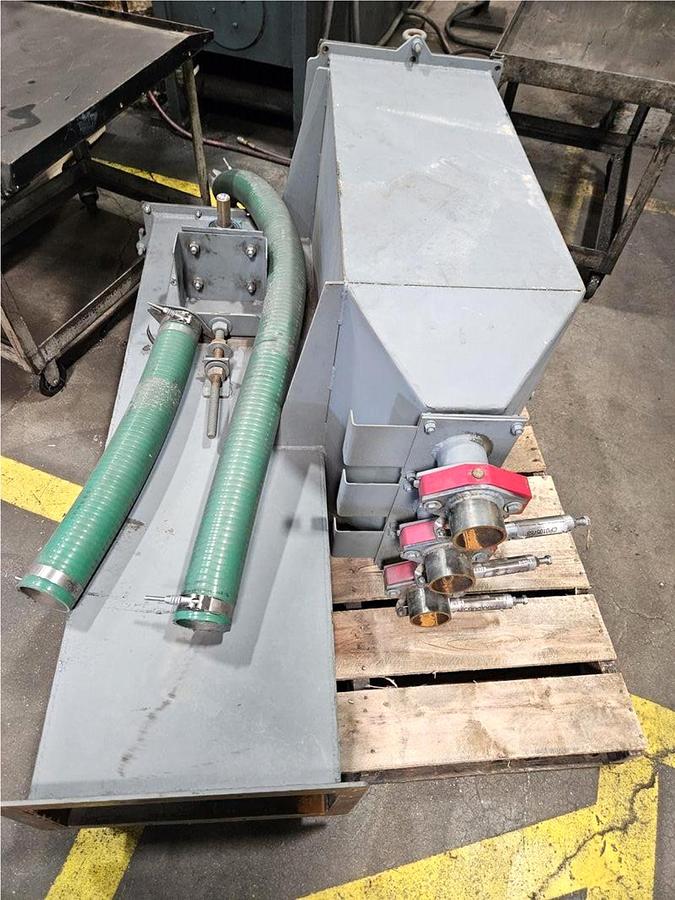 Used CARDINAL 3 WHEEL 36" TABLE TYPE BLAST CABINET