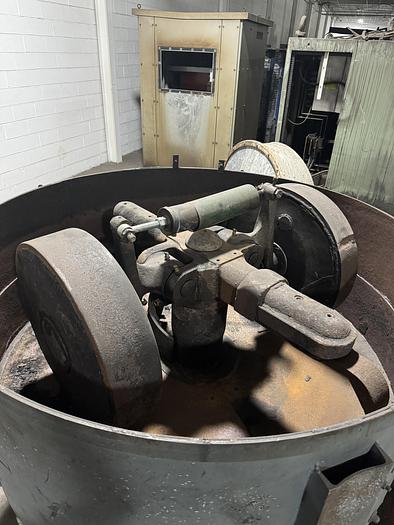 Used SIMPSON 1 1/2 F MIX-MULLER