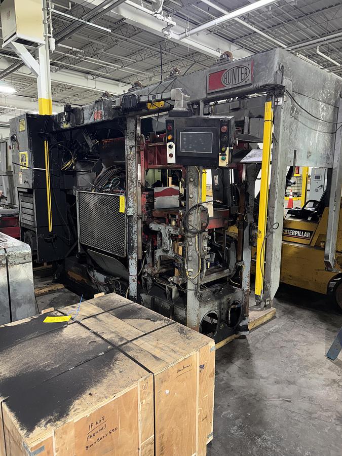 Used 1994 HUNTER 20E AUTOMATED MOLDING MACHINE