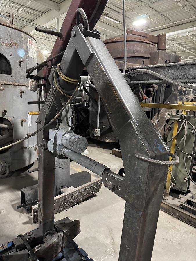 Used EAGLE EMH-500 MOLD HANDLER
