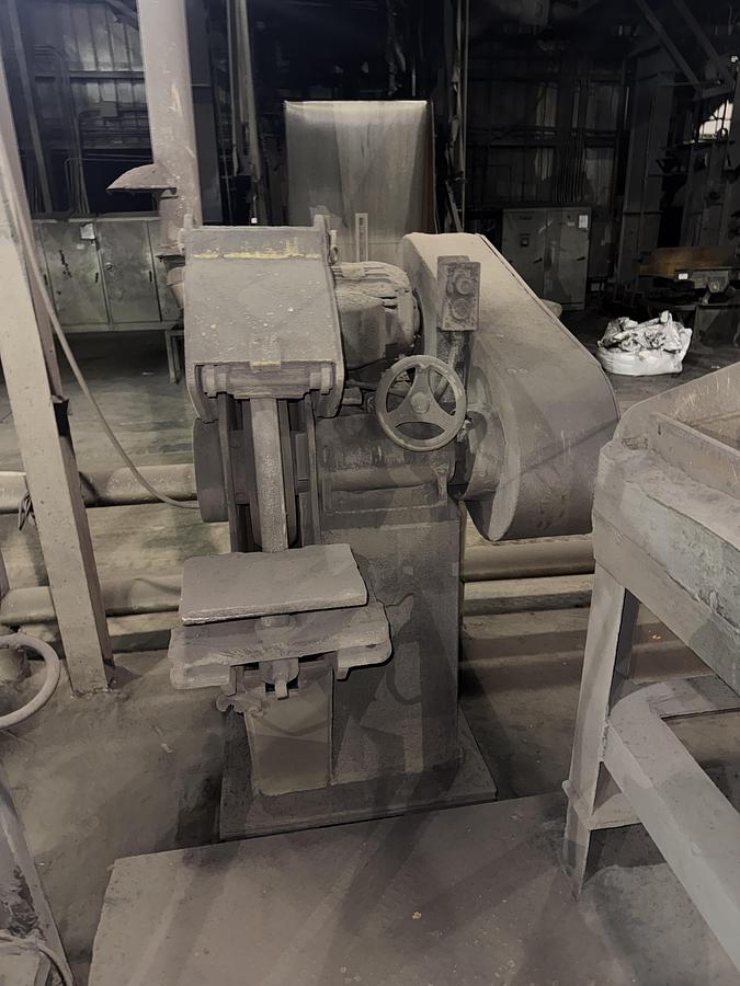 Used FOX 30" SNAP TRAP GRINDER