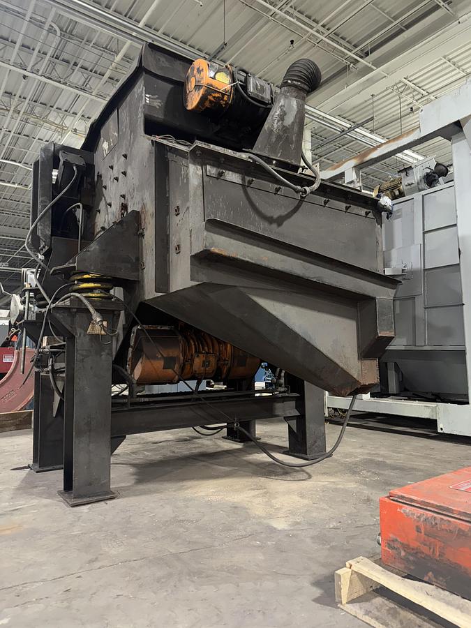 Used GENERAL KINEMATICS VM-64 VIBRA MILL LUMPBREAKER