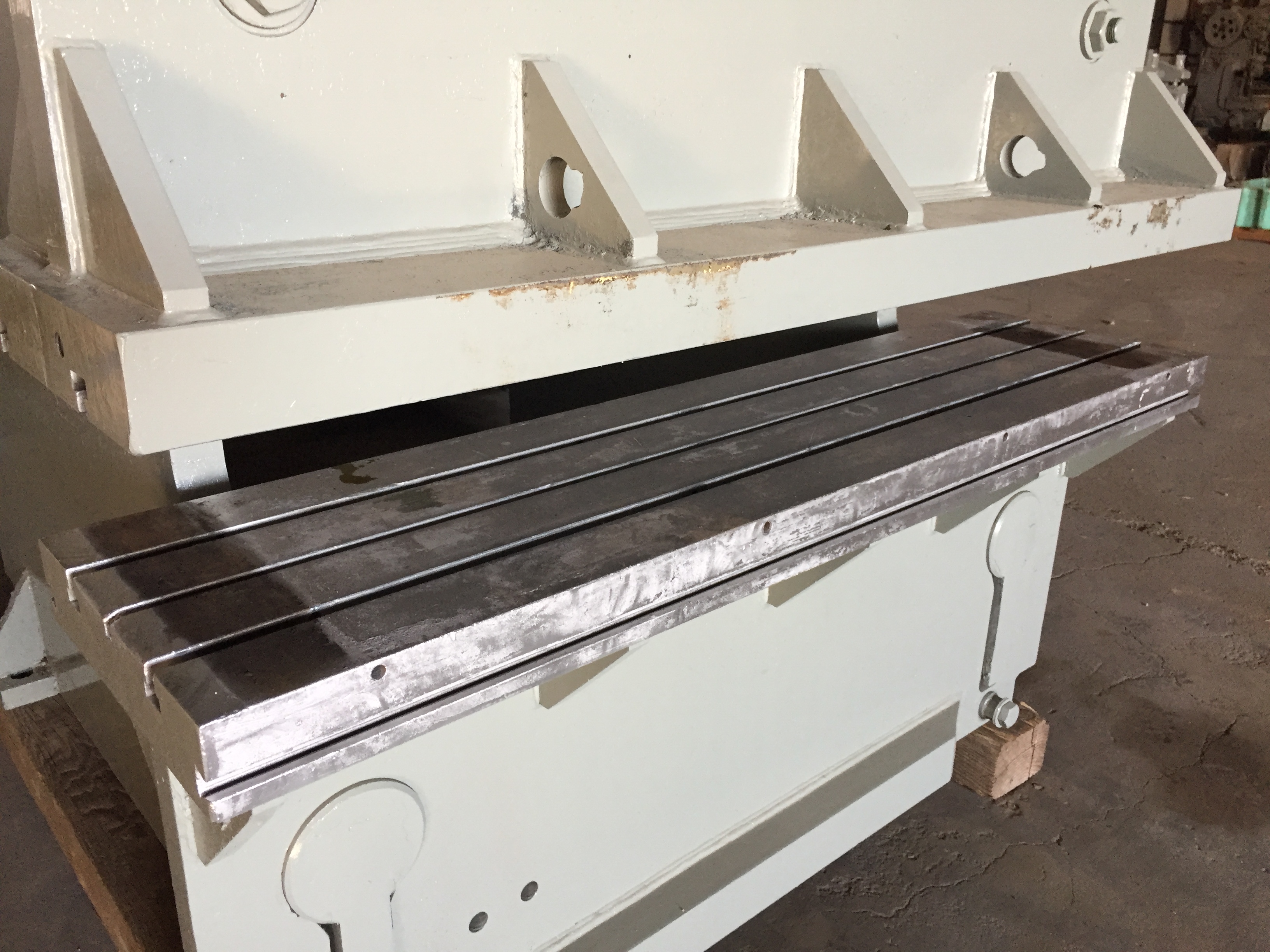 Used 225 Ton x 6 ft Pacific Hyd. Press Brake