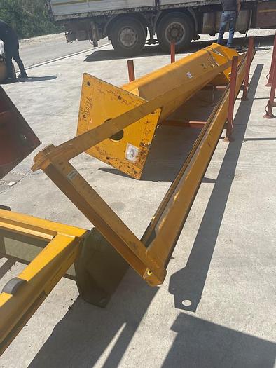 Usato GRU A BANDIERA 10