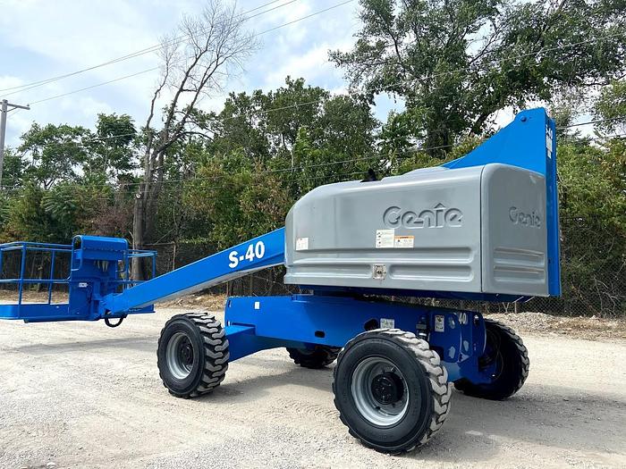 Used 2012 GENIE S-40