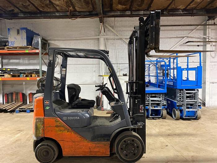 Used 2011 TOYOTA 8FGCU20