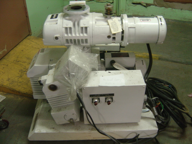 Used Leybold  Ruvac & Trivac WSU251(Top) / D65BCS (Bottom)