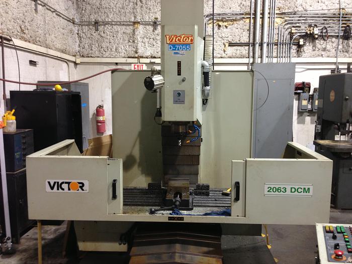 Used 50" x 25" VICTOR CNC VERTICAL MACHINING CENTER
