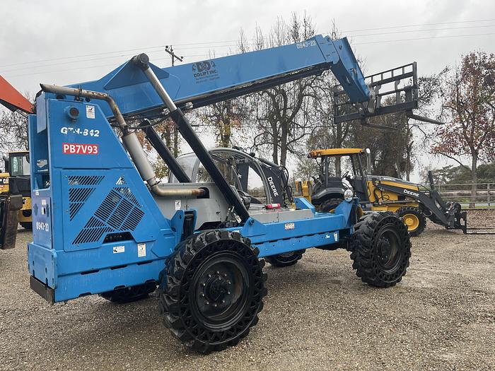 Used 2008 GENIE GTH842