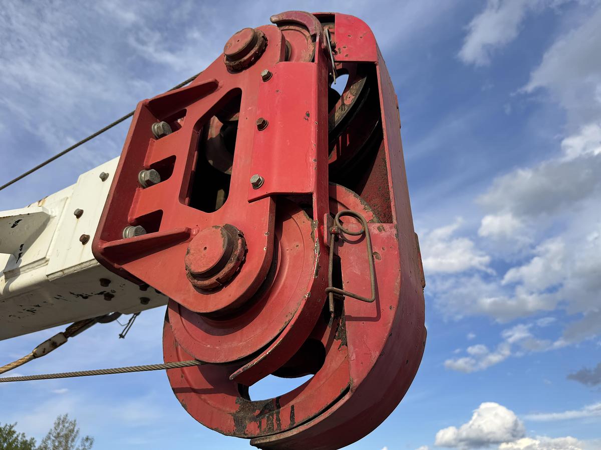 Used 2007 NOV Wireline Mast Trailer for Sale