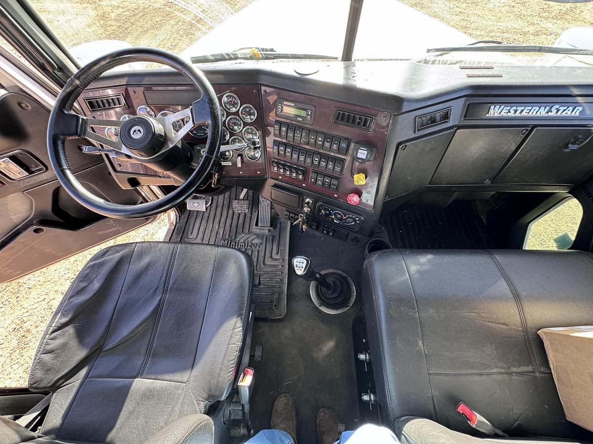 Used 2016 Double Drum Wireline Truck for Sale
