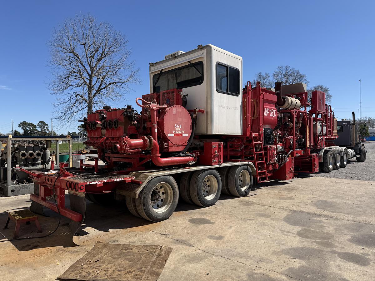 Used 2014 Twin Triplex HT-400 Fluid Pumper for Sale - AMP 1600
