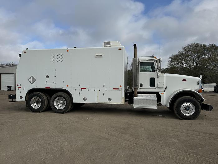 Used 2012 Peterbilt 367 Wireline Truck for Sale