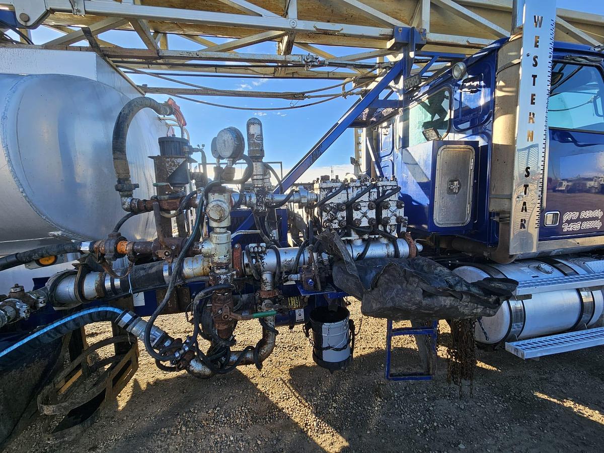 Used 2012 Western Star 4900 Flushby Rig