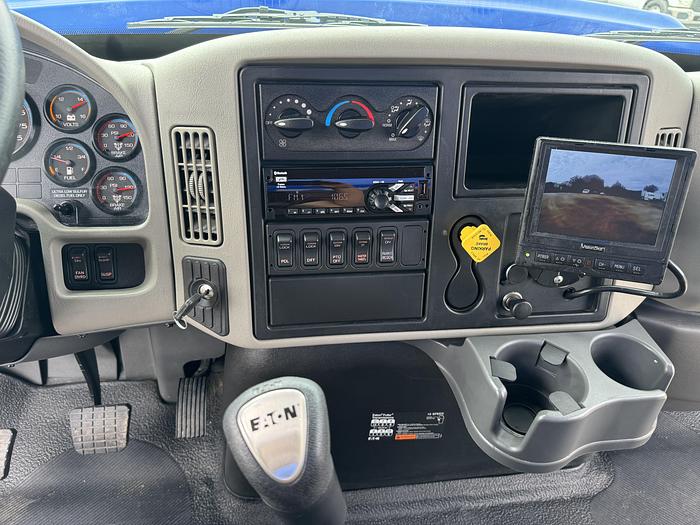 Used 2019 International 7400 Wireline Truck for Sale