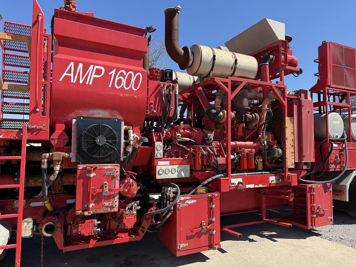 Used 2014 Twin Triplex HT-400 Fluid Pumper for Sale - AMP 1600
