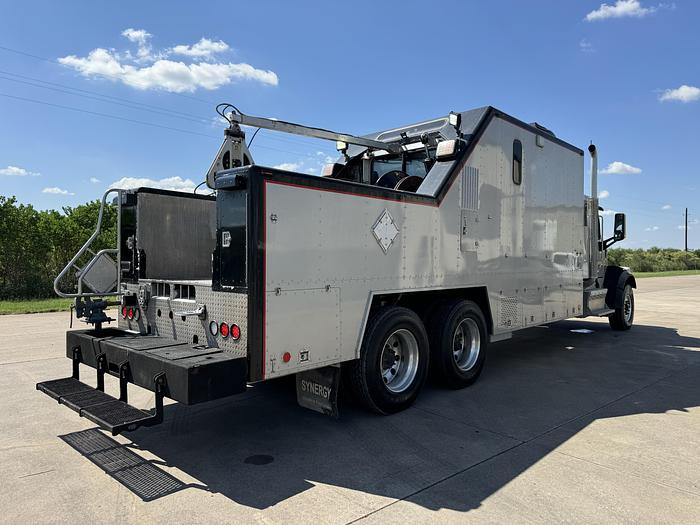 Used 2019 Peterbilt 567 Wireline Truck for Sale