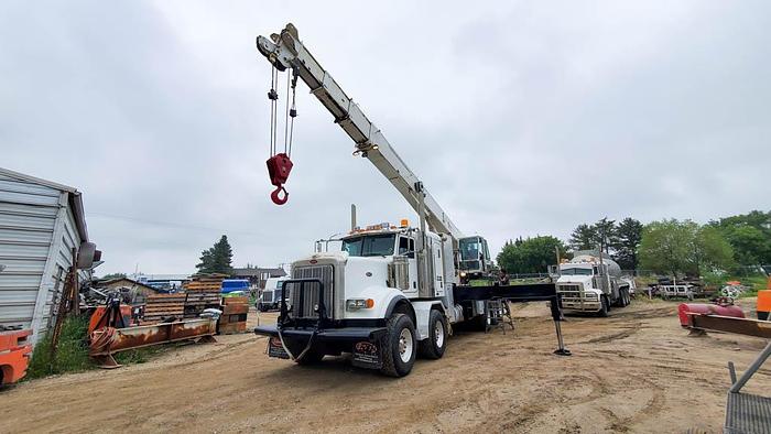 Used 2007 Peterbilt 357 WHL40TC9710 40 Ton crane
