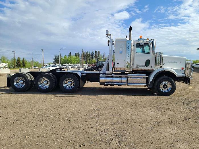 Used 2015 Western Star 4900SA