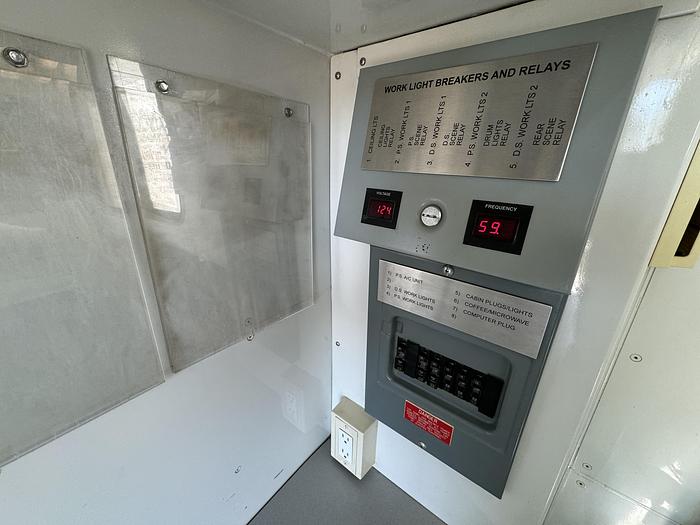 Used 2006 International Wireline Truck for Sale