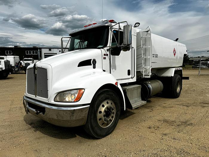 Used 2020 Kenworth T370