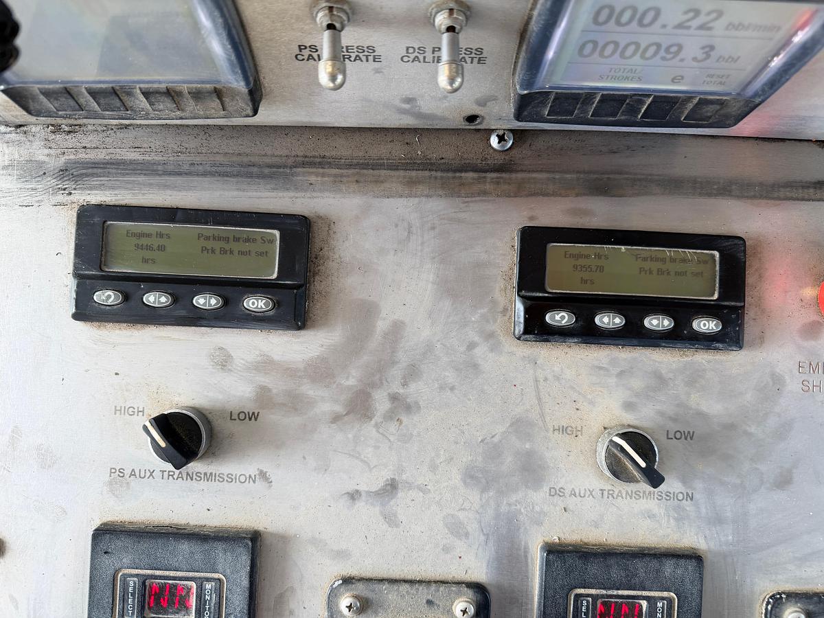 Used 2014 Twin Triplex HT-400 Fluid Pumper for Sale - AMP 1600