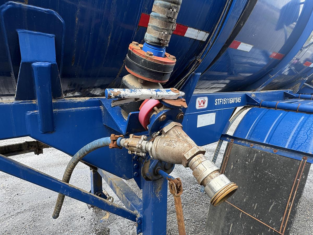 Used 2018 Worley 8000 Gallons Chemical / Acid Tank Trailers For Sale