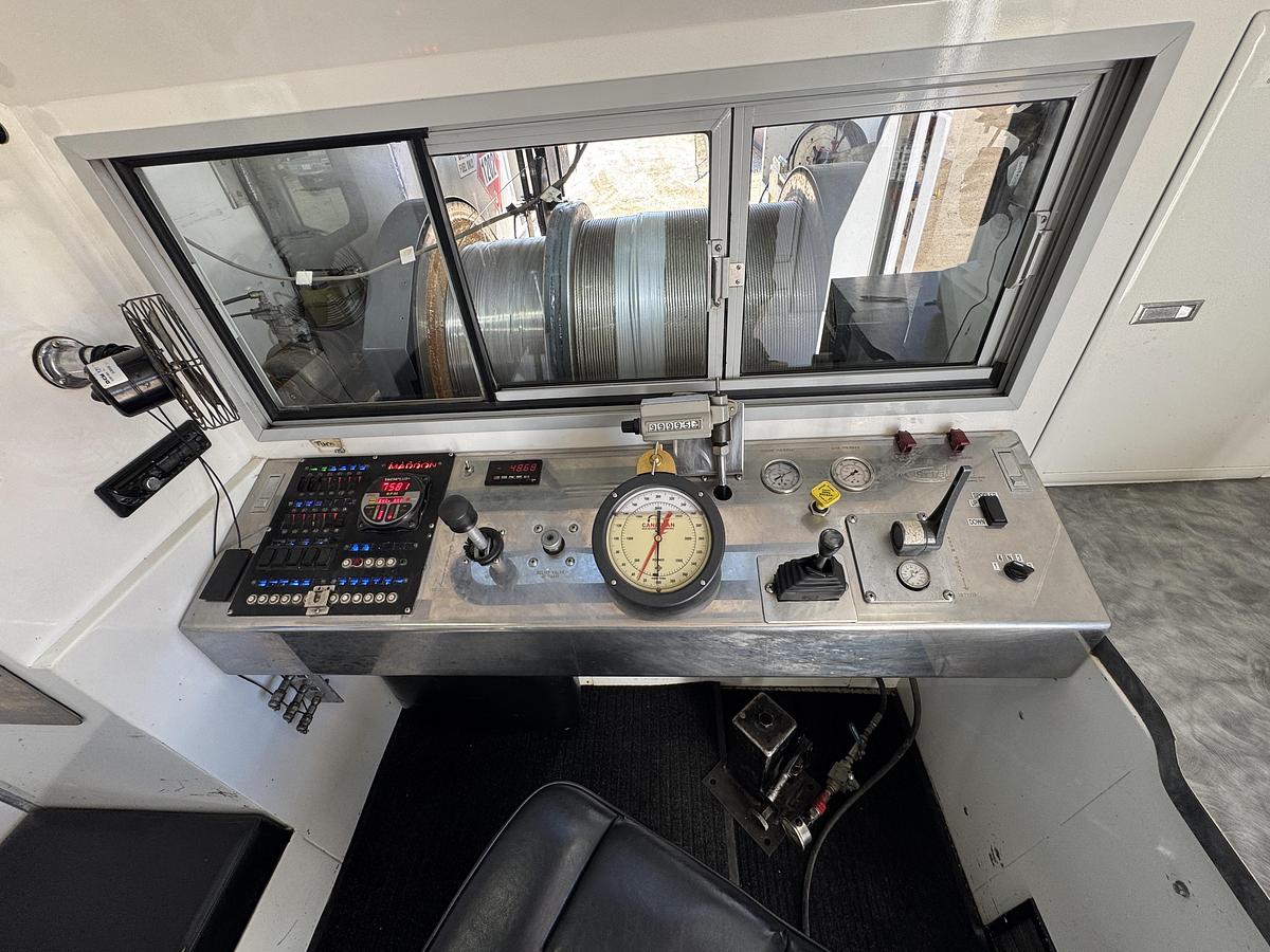 Used 2009 Single/Split Drum Slickline Truck for Sale