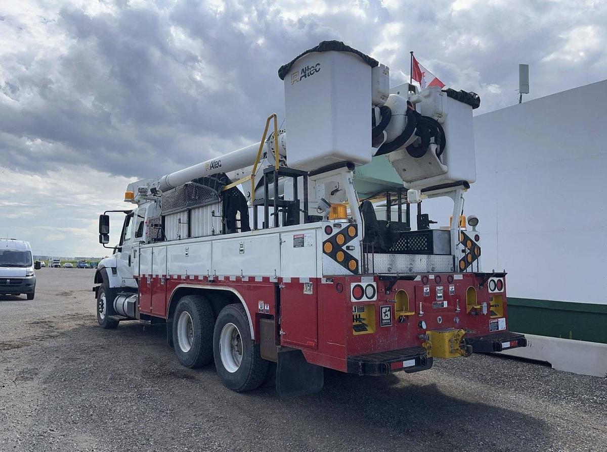 Used 2015 International WorkStar 7500 T/A Bucket Truck 