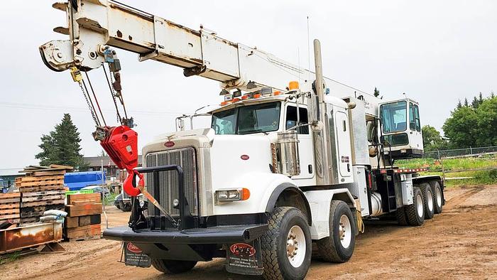 Used 2007 Peterbilt 357 WHL40TC9710 40 Ton crane