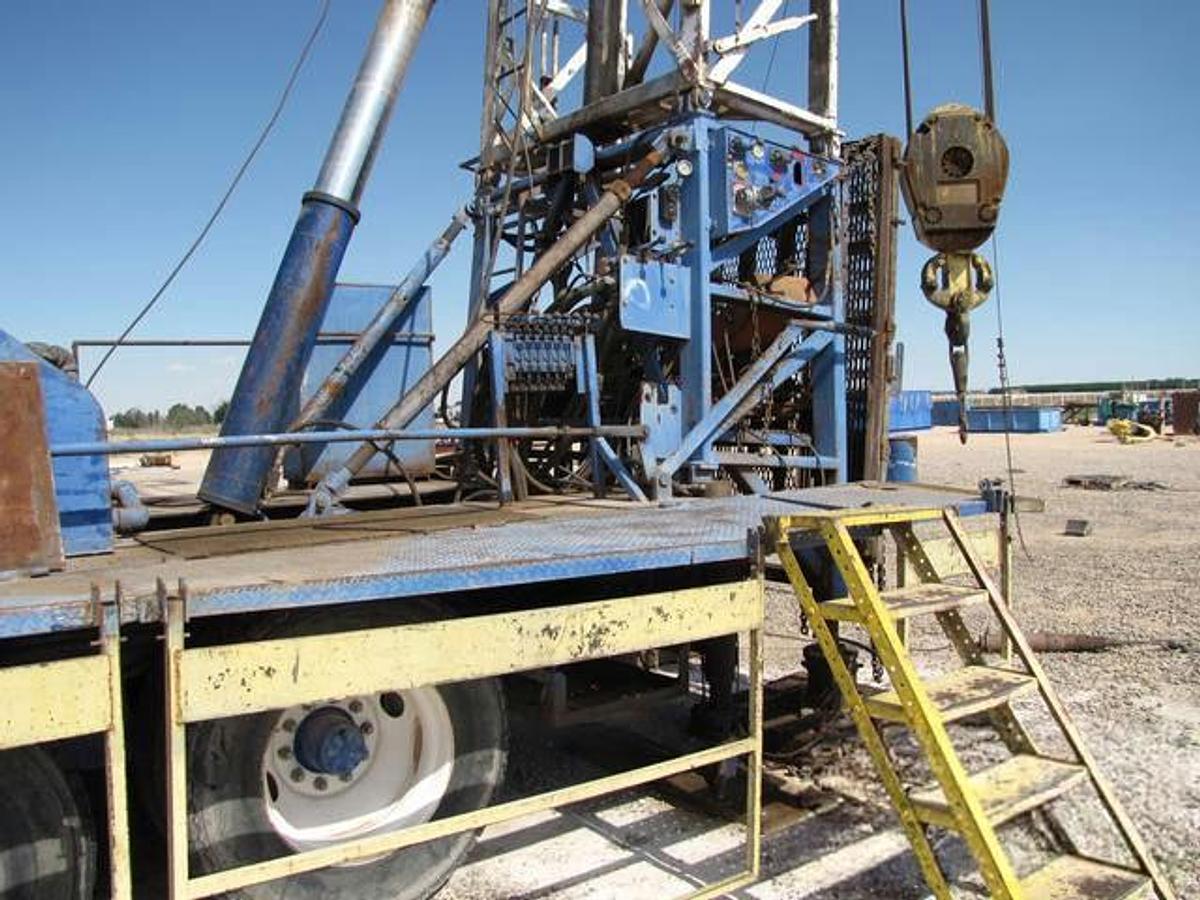 Used COOPER LTO-350 Double-Drum Workover Rig