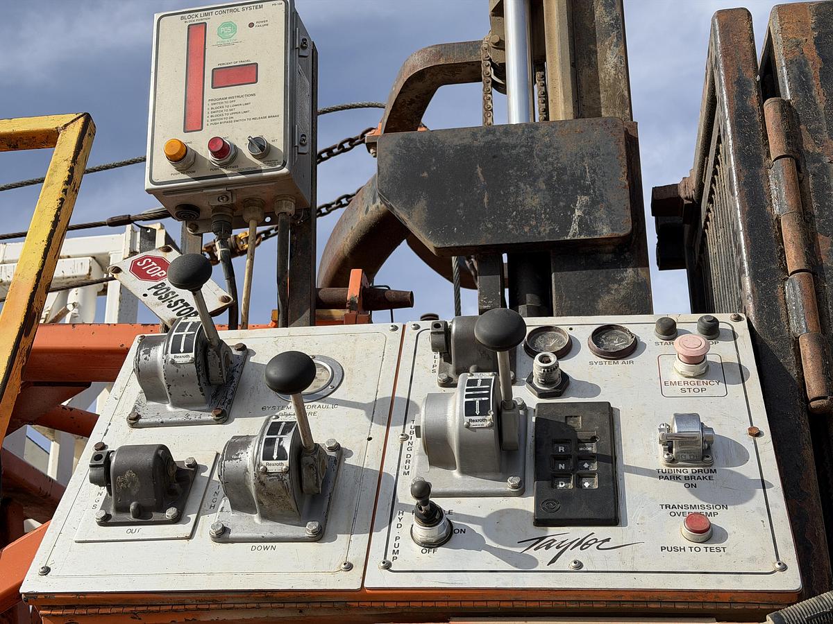 Used 2008 Taylor 550 HP Workover Rig