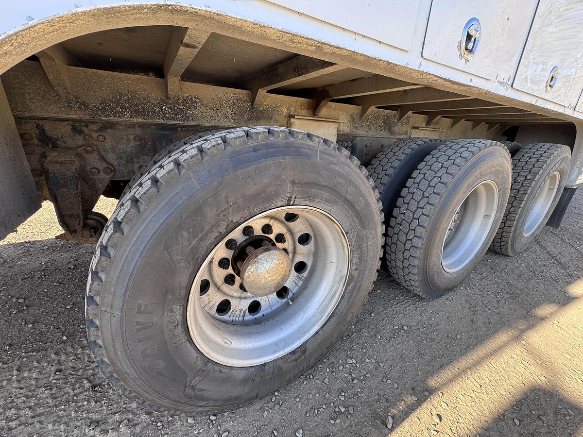 Used 2016 Double Drum Wireline Truck for Sale