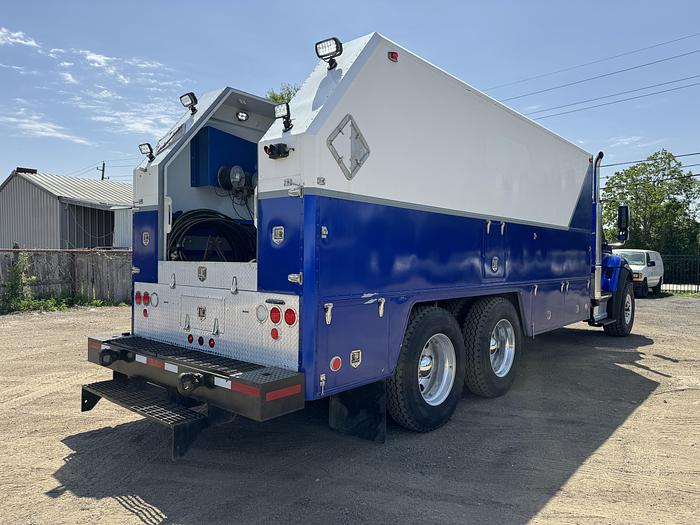 Used 2019 International 7400 Wireline Truck for Sale