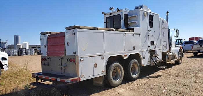 Used 2008 Peterbilt 365 Service truck
