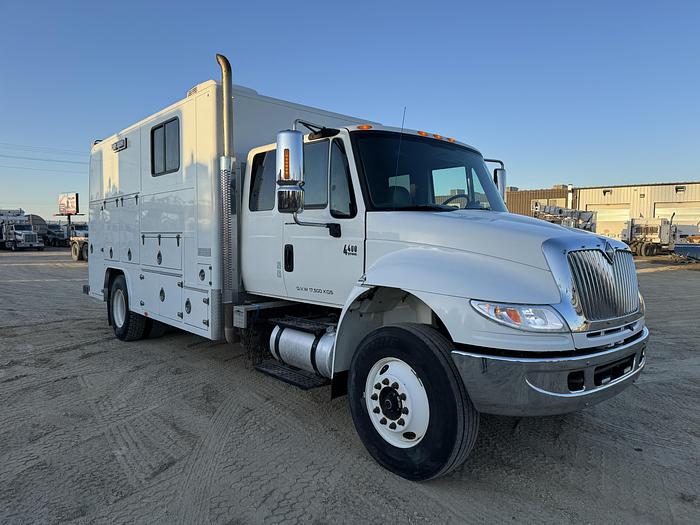 Used 2006 International Wireline Truck for Sale