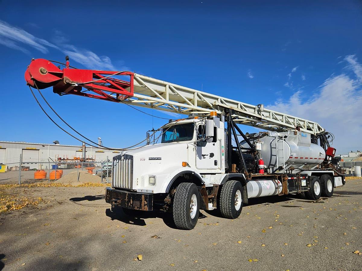 Used 2005 Kenworth T800 Flushby Rig
